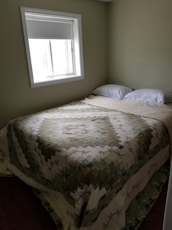 Dormitorio #3 (cama queen).