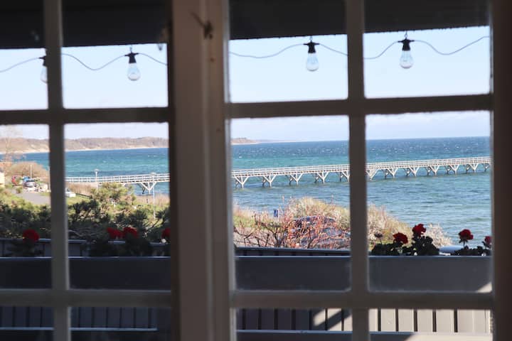 إطلالة من مكان تناول الطعام