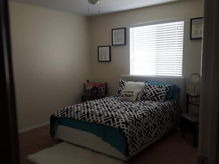 Viviana's Room Houses for Rent in Coachella, California, United