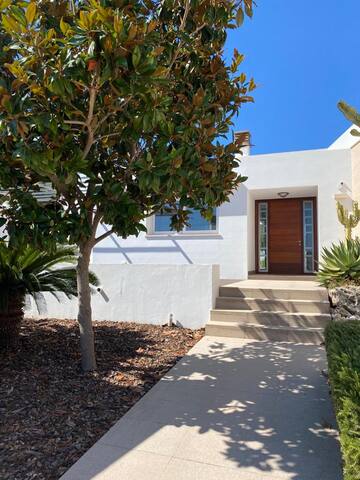 Villa Cafune. El Pinaret-Playa Santandria gallery image 3