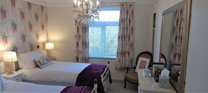 Welcome To The Wisteria - 1 Of 3 Rooms Available. - Southend-on-Sea
