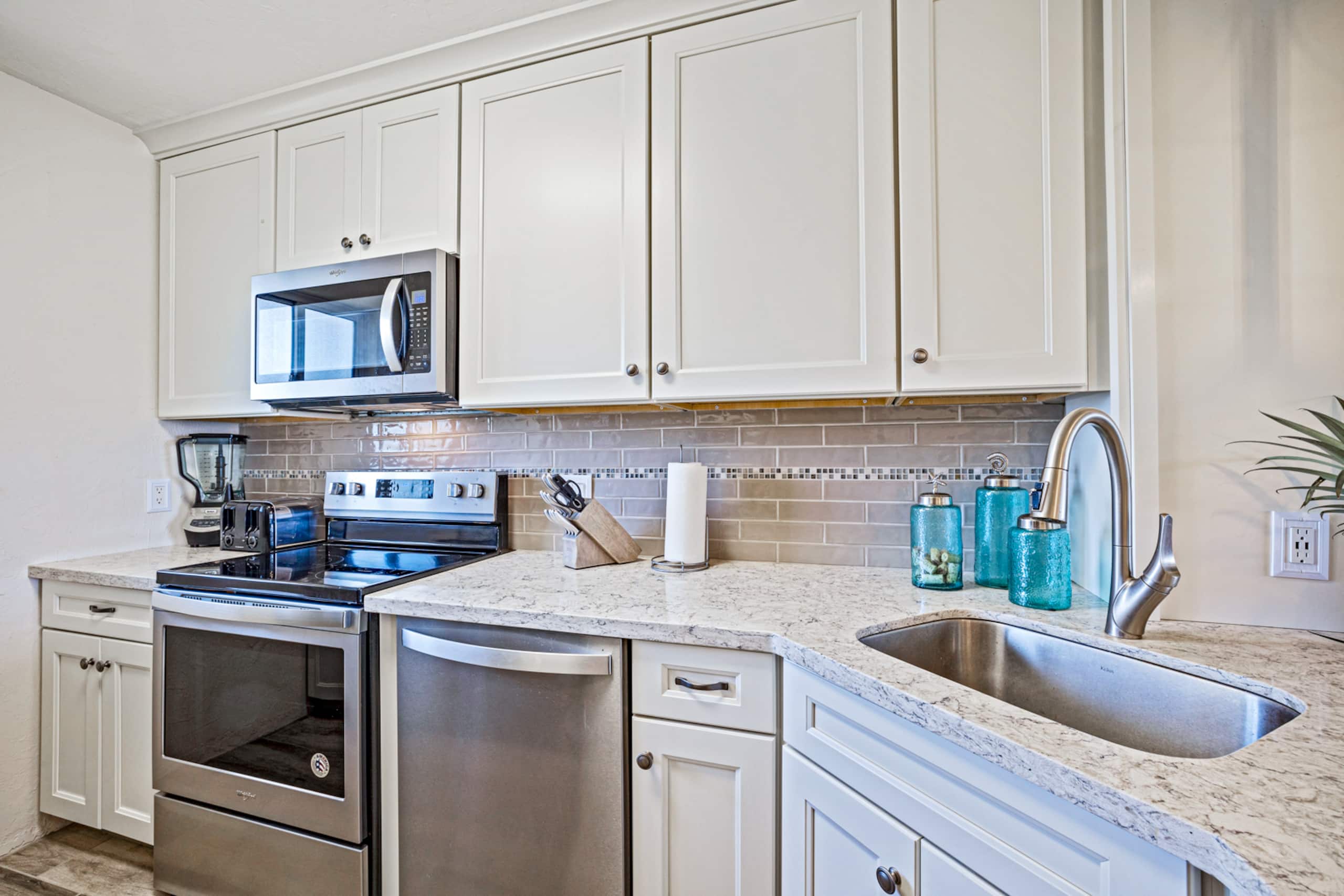 Condo in Kihei · ★4.89 · 2 bedrooms · 3 beds · 2 shared baths - Image 12
