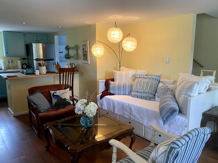 Adorable 1 Bedroom Cottage On Small Farm. - Paonia, CO