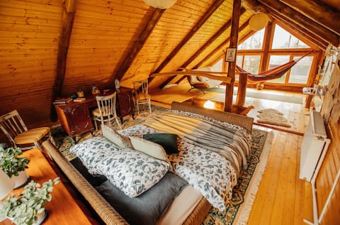 Transylvania Log Cabin   ★ Self Check-In ★