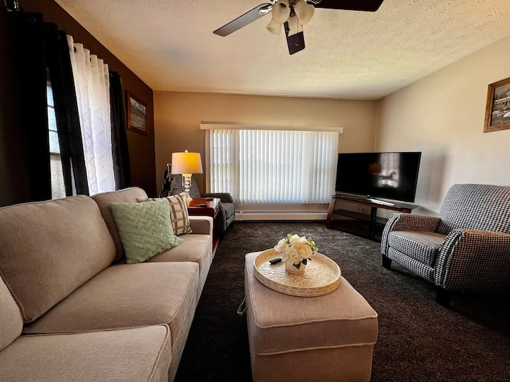 Sun-filled Upper Gem | Near Lecom & Elmira College - Elmira, NY