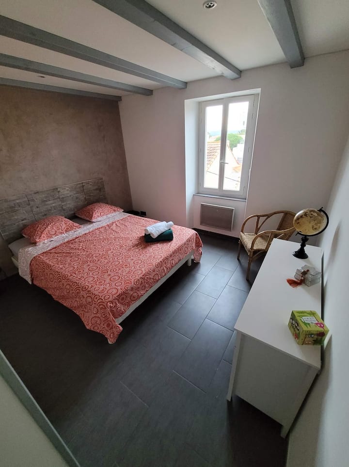 ・寝室１ベッド160 × 200