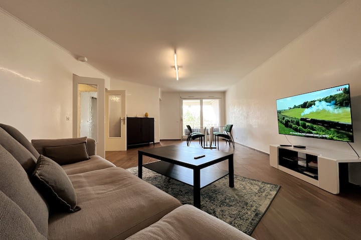 Superbe Appartement Avec Balcon - Proche De Genève - Genève