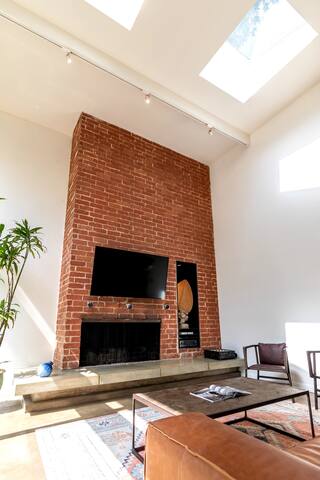 Sherman Oaks Santa Monica Mountain Oasis gallery image 5