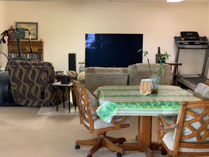 Sundance 2 Bd 1600sft Walkout Apt Private Entrance - Aurora, CO