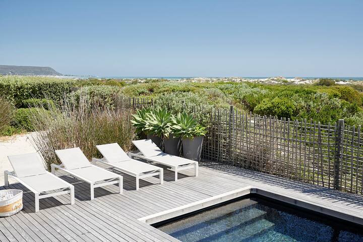 Noordhoek Beachhouse – front row with sea views gallery image 5
