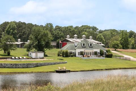 PRIVATE Retreat Pool Fishing & Views near Atlanta