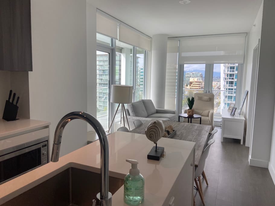 Luxury 3bedroom 2 bathrooms apt