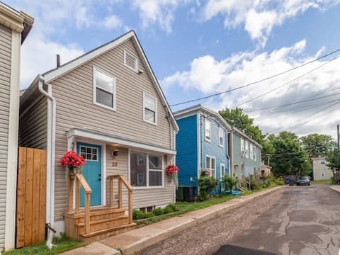 Top performing Airbnb: The Blue Door PEI! Downtown home/backyard retreat in Charlottetown