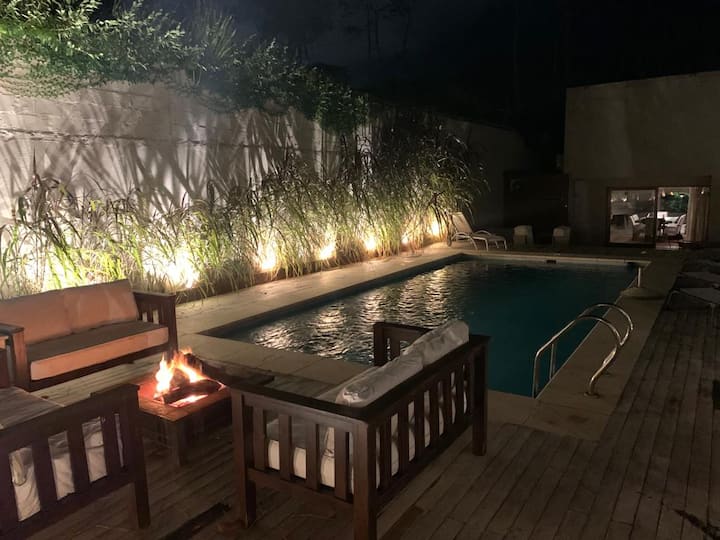 Spectacular House with 1200 sq. meters of land and a swimming pool