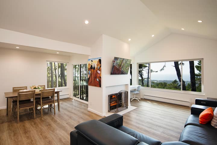 Panoramic Ocean View Penthouse In Pebble Beach - Monterey, CA