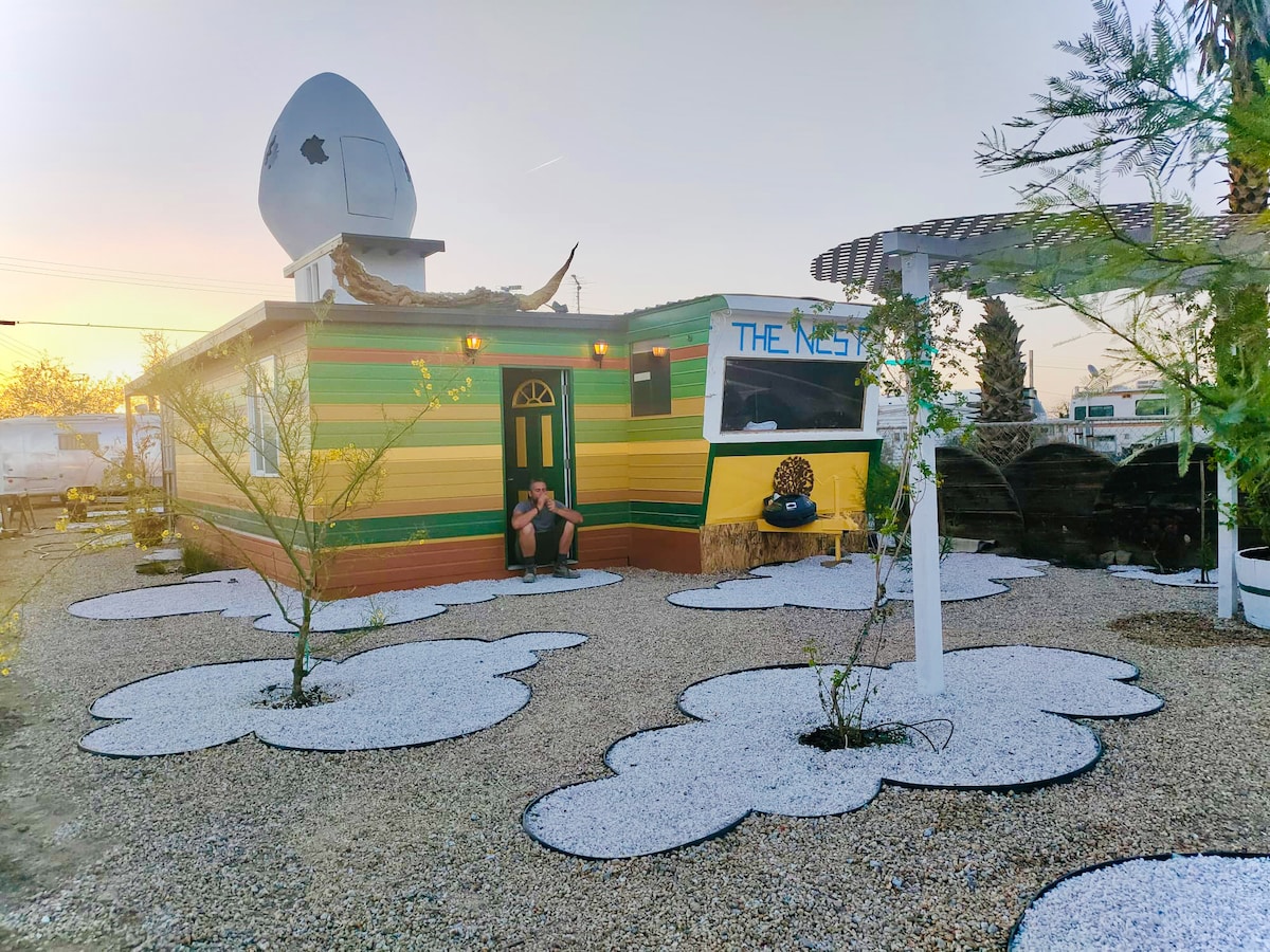 THE NEST One Egg is Un'Oeuf Houses for Rent in Niland, California