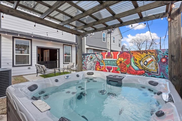 H-Town Takeover! Hot Tub! FIFA Ready! - Townhouses for Rent in Houston ...