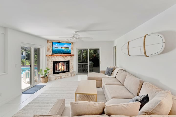 4 Bedroom, Walk To Ocean, Heated Pool, Game Room! - Vero Beach, FL