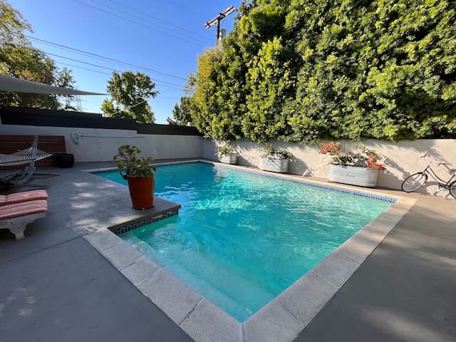 Midcentury home with pool in heart of LA