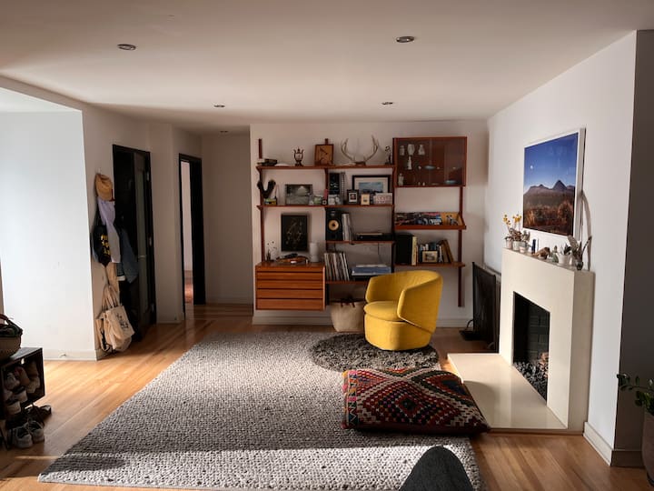 Midcentury Home With Pool In Heart Of La - Los Angeles, CA