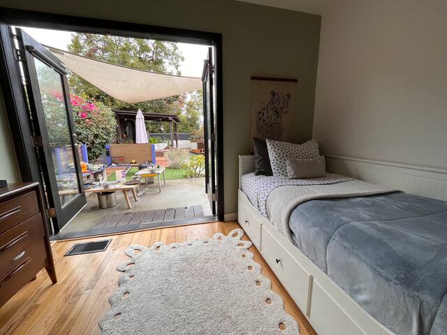 Midcentury home with pool in heart of LA gallery image 5