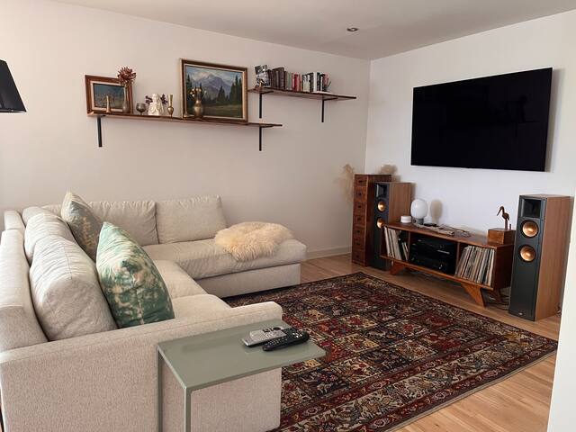 Midcentury home with pool in heart of LA gallery image 2