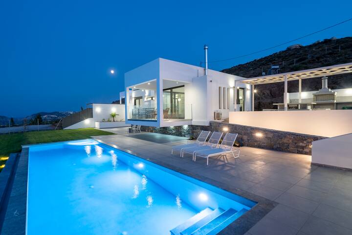 Villa Claire 3 bedroom unique design Villa