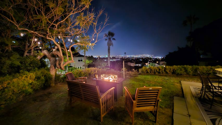 VIEWS of Ocean, Bay, DT w/ AC in N Pacific Beach gallery image 3