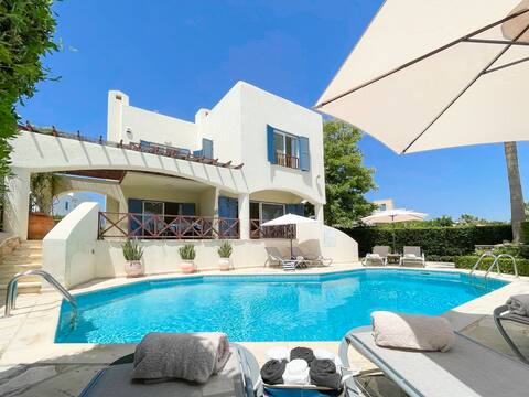 Villa Apollo Beach, by Cyprus-Villa-Retreats.com