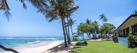 South Point Villa - 3 bedroom beachfrontvilla