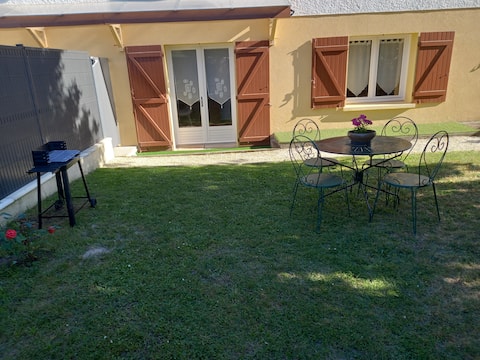 Saint-Pierre du Mont Apartment, ground floor