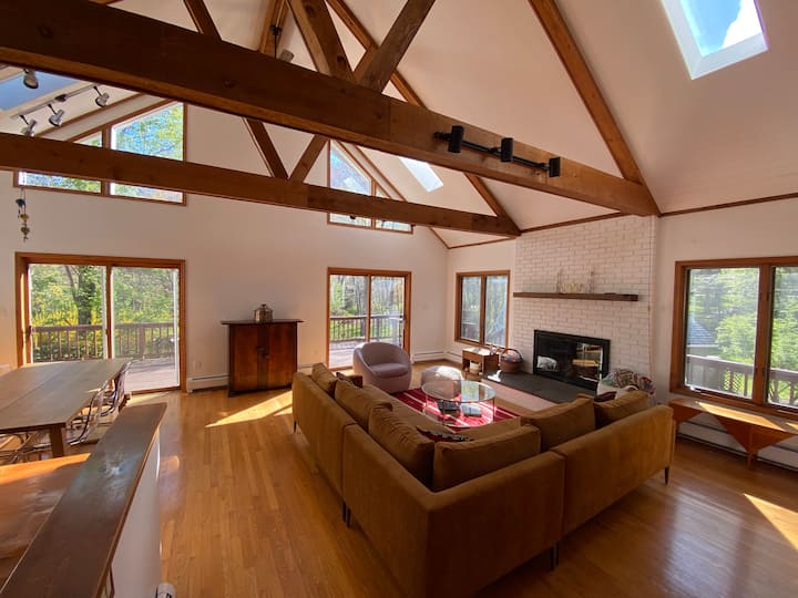 Copake Lake chalet with lake access, indoor pool Chalets for Rent in