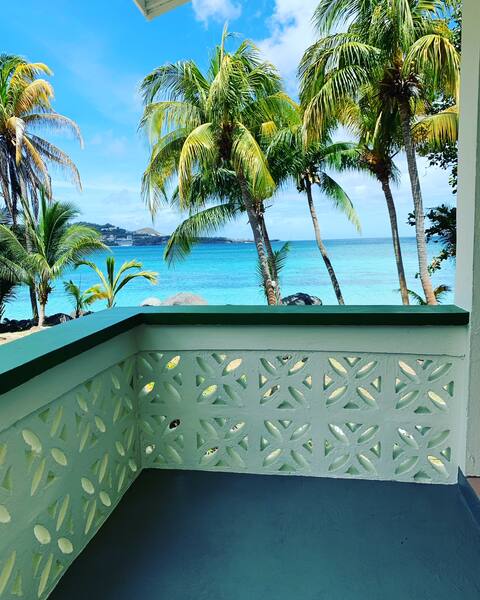 Endeavour Apt- 2 bedroom waterfront Apartment