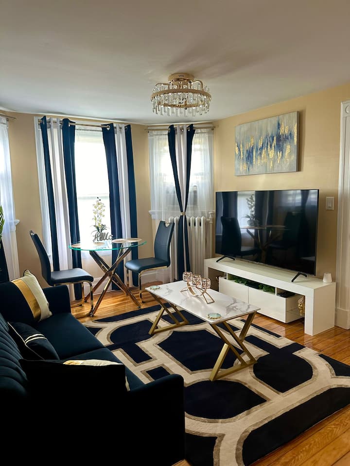 Cozy As Kept 2 - New Rochelle, NY