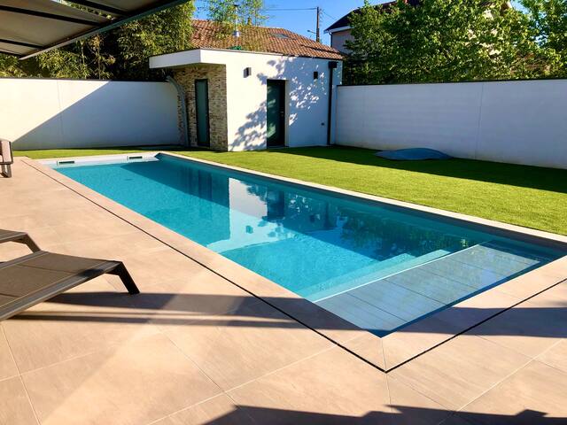 Magnifique villa contemporaine avec piscine. gallery image 2