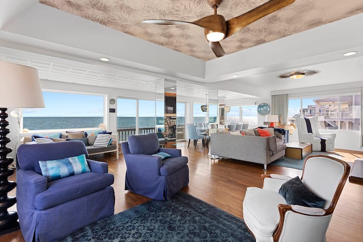 Luxury Beachfront Retreat - Modern Shoreline Villa - Branford, CT