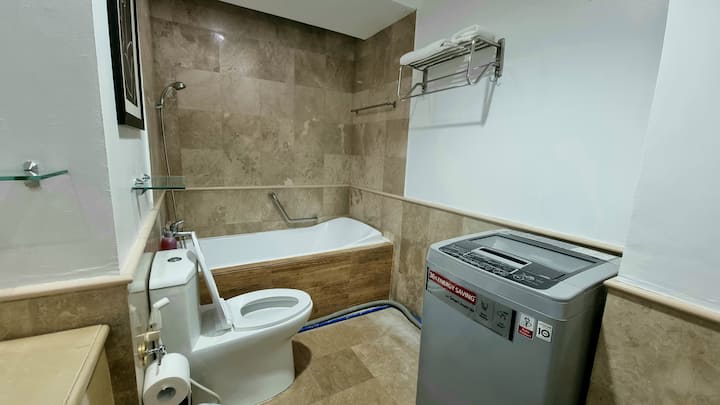 Hotels with smoking near me