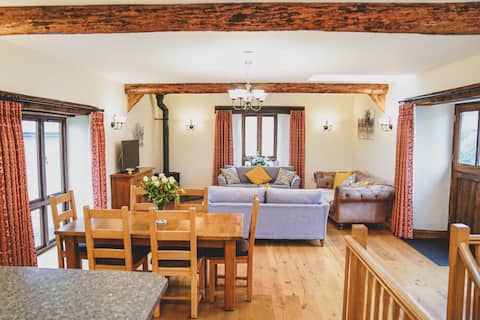 Popular Airbnb listing: Comfortable holiday barn. sleeps 6 in East Devon