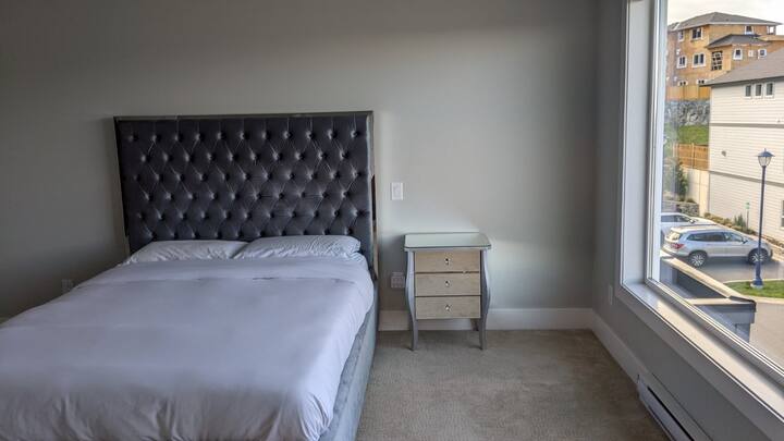 Master Bedroom with its own Walk-in-Closet, Large Bathroom (Shower and double sink)