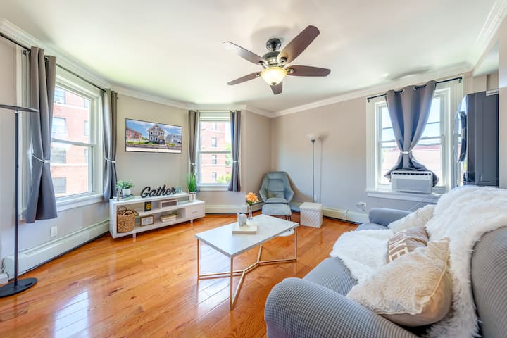 Walk To Train! Entire Family Home W Parking + Yard - White Plains, NY