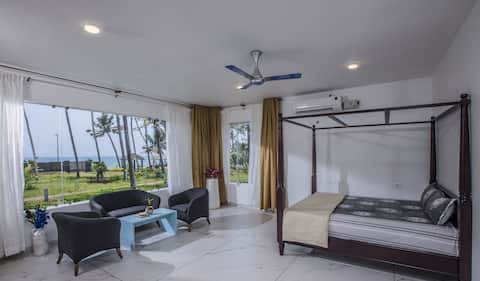 Cliffside - Luxury 2BR Beach villa in Varkala