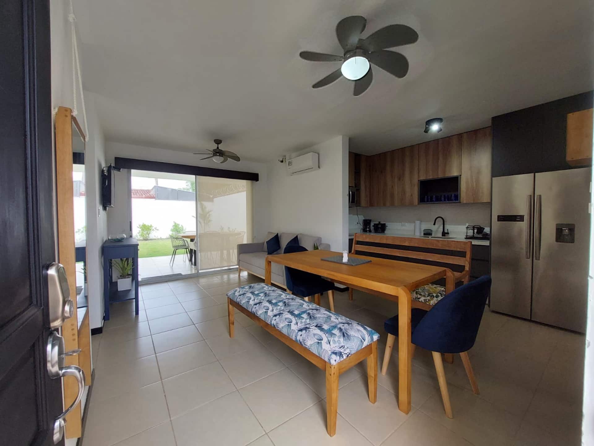 Beauty and comfort 100 meters from Bejuco beach!