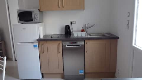 Popular Airbnb listing: COTTAGE NEAR THE PORT OF CROISIC in Le Croisic
