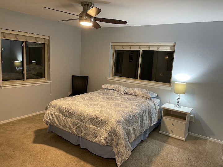 ห้องนอนใหญ่ 