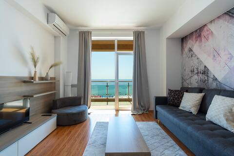 Rezident Silver One Bedroom Sea View Flat