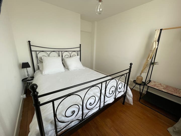 Bedroom bed 160 x 200