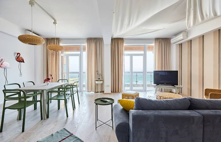 Rezident Flamingo Sea View Two Bedroom Flat