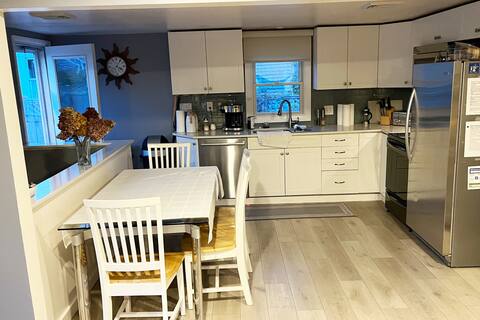 5 bed private house p-town parking sleeps 10