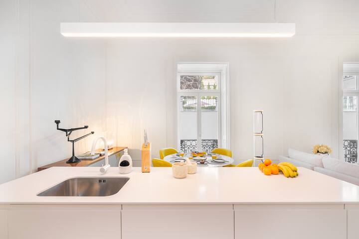 Liberdade Deluxe Apartment | AC | S-Pool | Parking gallery image 2