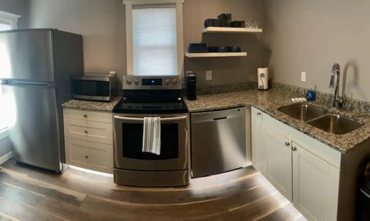 Historic Modern 1 Bedroom Downtown Luxury Flat - Rapid City, SD